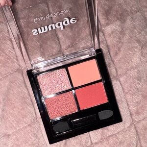 Shimmering Coral Eyeshadow Quad by Smudge